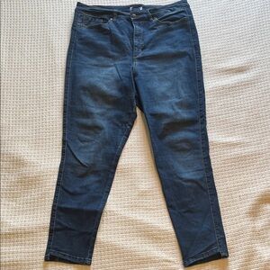 Sofia by Sofia Vergara Rosa Curvy Ankle Jeans